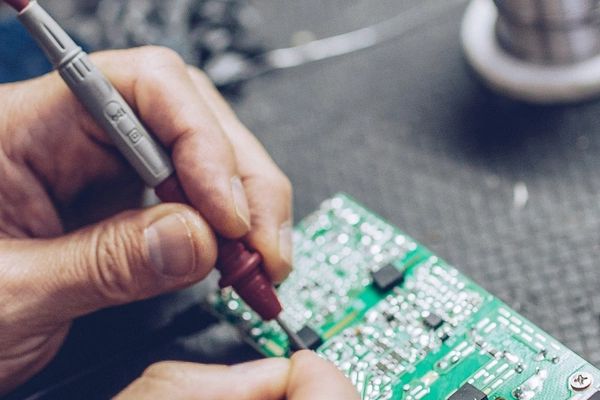 NEEV OEM electronics, Moxie Devices