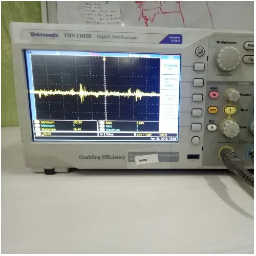 Oscilloscope showing a driver waveform